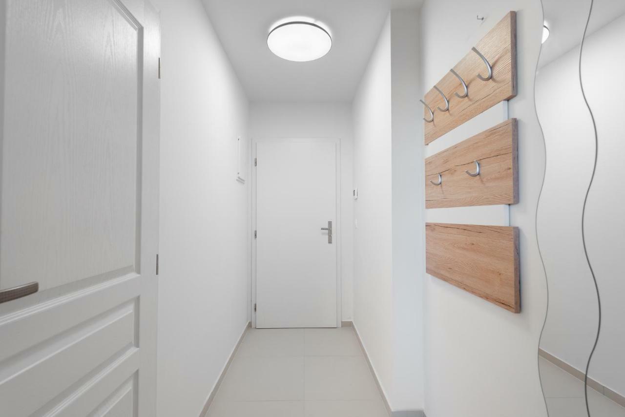 Ferdinand Apartment Prag Exteriör bild